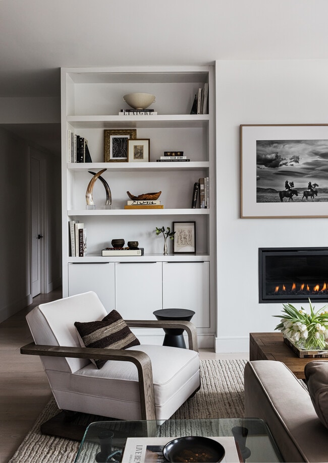 Living Room - 347 Maverick St