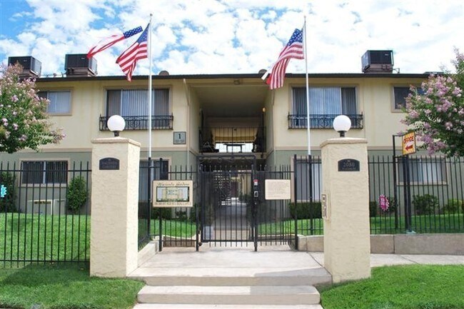 Foto del edificio - Hacienda Gardens