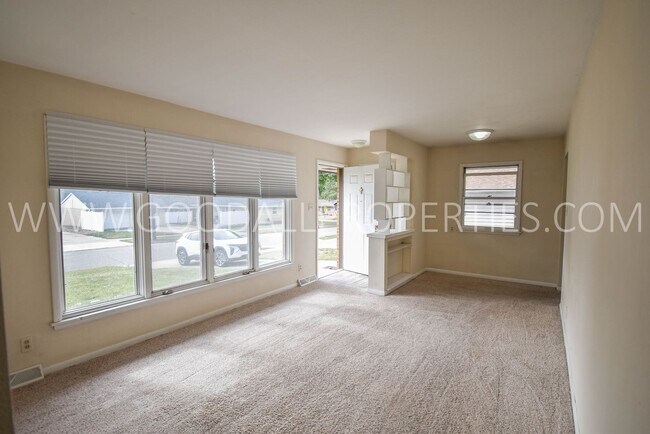 Foto del edificio - 3 Bedroom 1 Bath Ranch Home with a 2 car d...