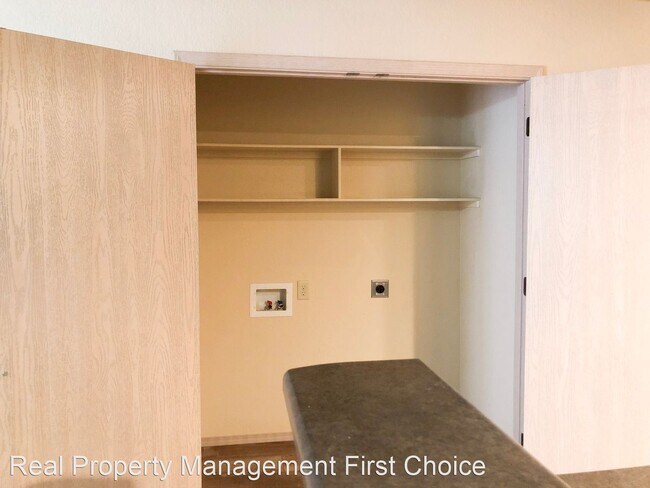 Foto del edificio - 2 br, 2 bath House - 320 S 12th Street