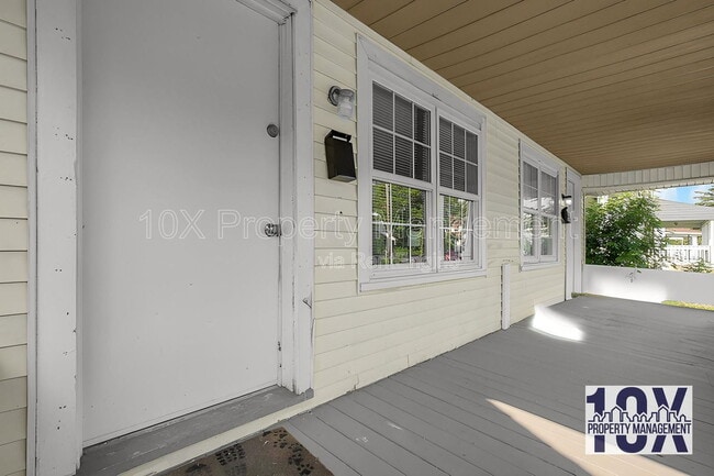 Building Photo - 1083 E 17th Ave