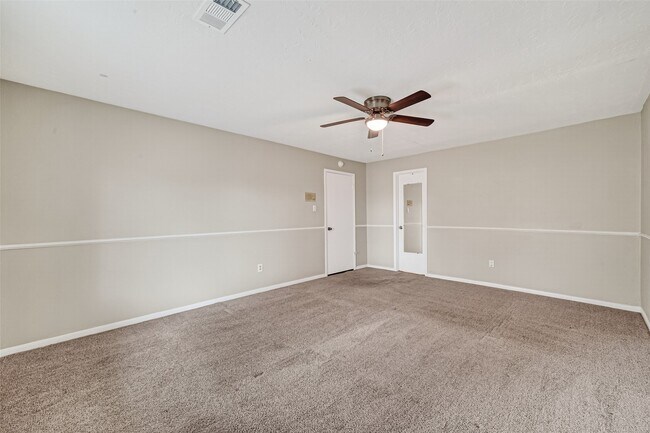 Foto del edificio - 519 Asheboro Dr