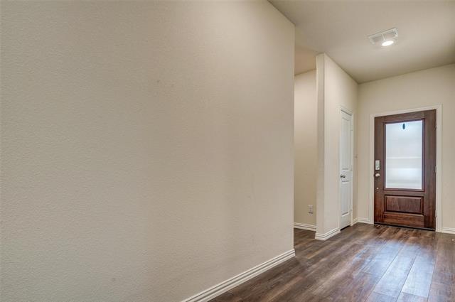 Building Photo - 1421 Chapel Hill Dr