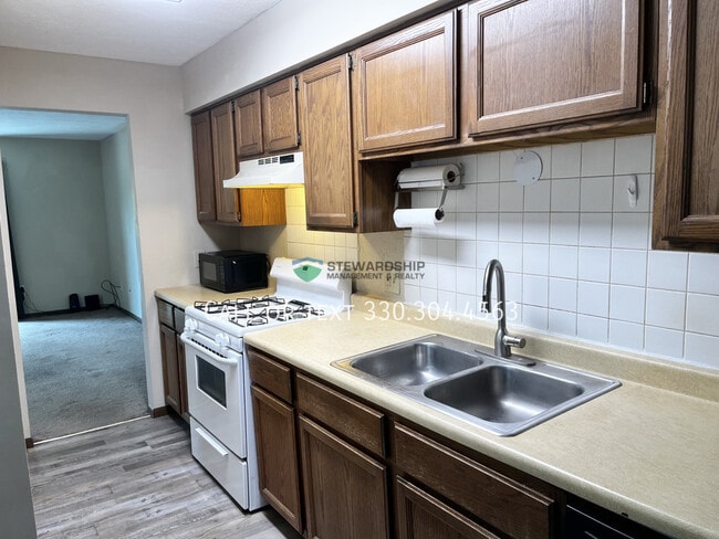 Foto del edificio - 931 Trimble Dr