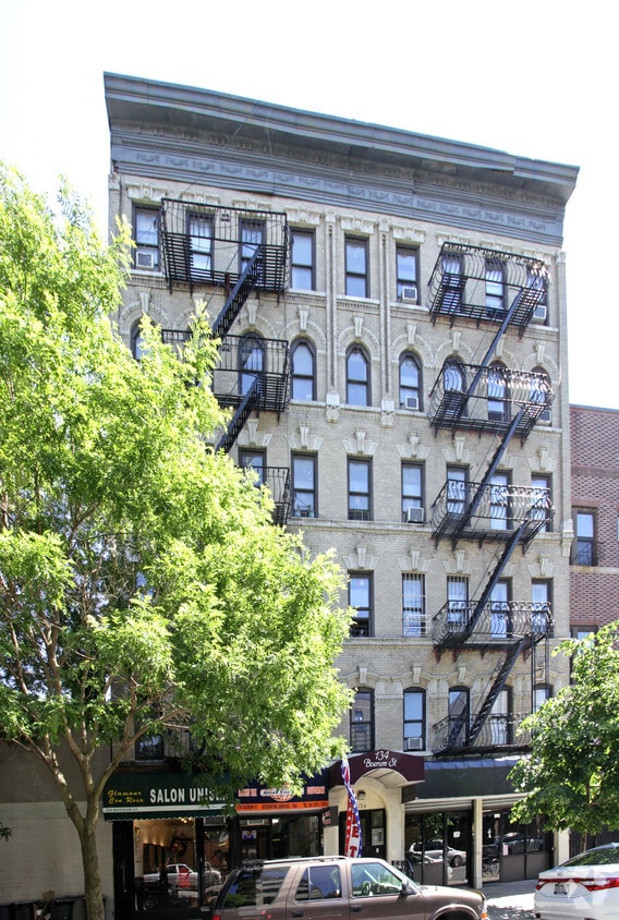 Building Photo - 134-138 Boerum St