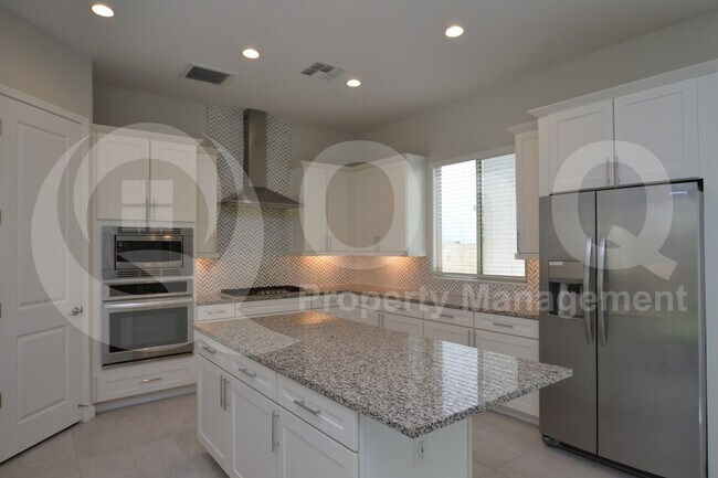 Building Photo - 6508 E Rose Marie Ln