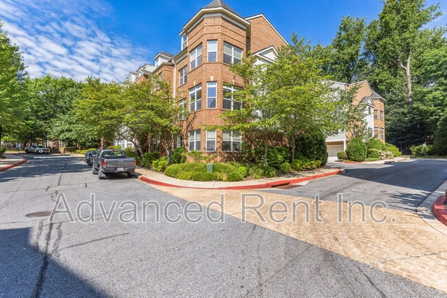 Building Photo - 10216 Pembroke Grn Pl