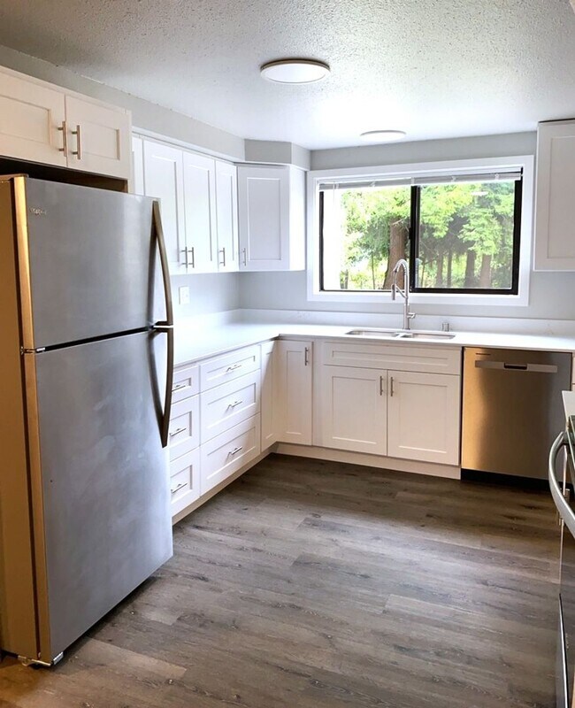 Foto del edificio - 3109 Birchwood Ave