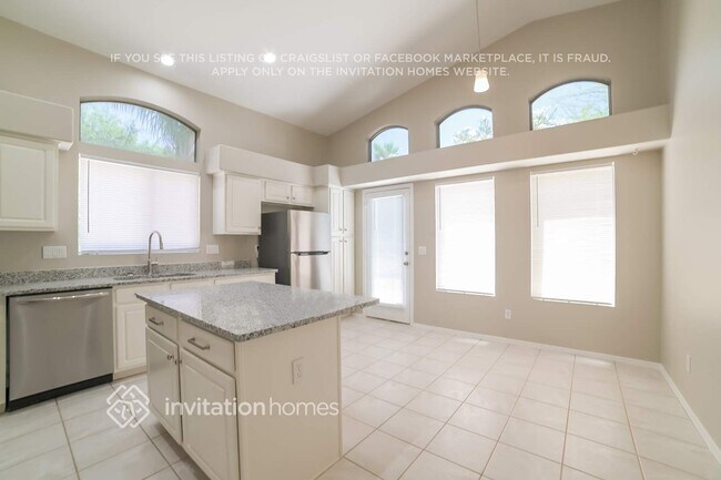 Foto del edificio - 791 E Glenmere Dr