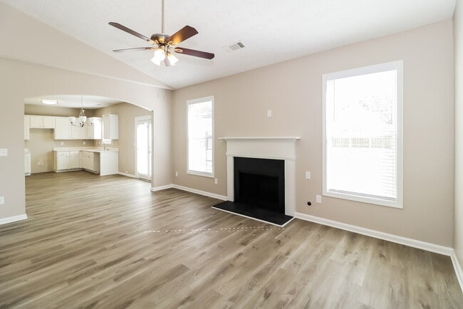 Foto del edificio - 698 Clairidge Elm Trail SW