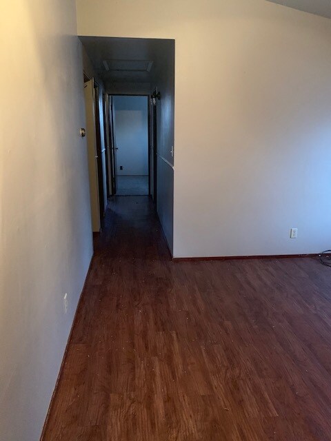 Hall leading to bedrooms - 3108 Oakdale Ave