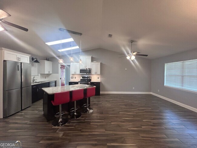 Building Photo - 182 Woodhaven Dr