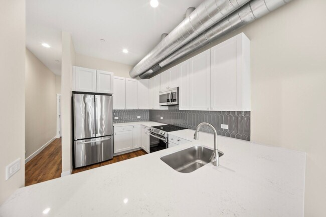 Building Photo - 3727 Sunnyside Ave