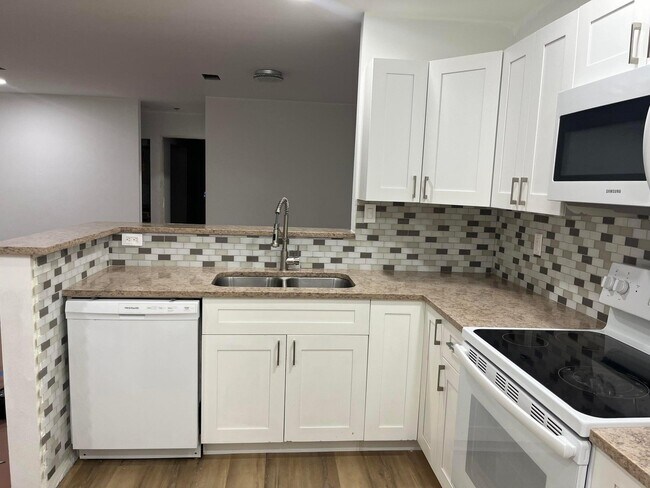 Foto del edificio - 11241 W Atlantic Blvd