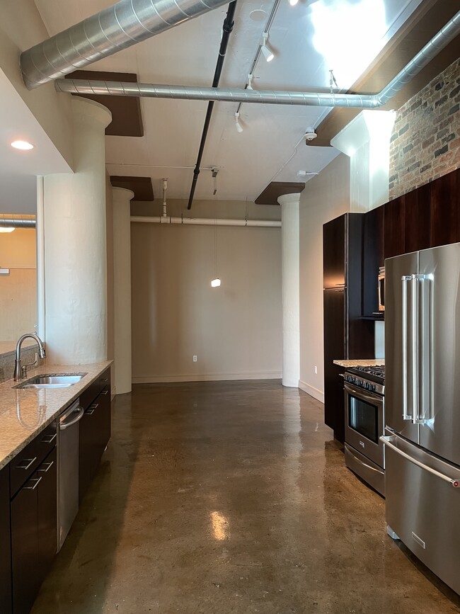 Building Photo - 95 Perry St Building Photo - 95 Perry St