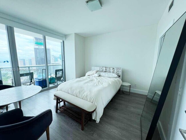 Foto del edificio - 888 Biscayne Blvd