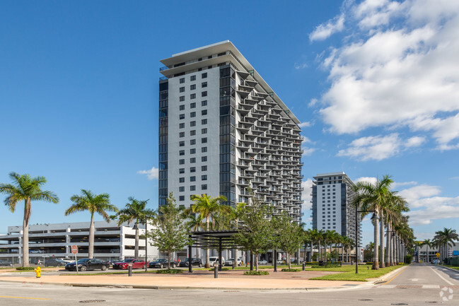 Building Photo - 5250 Paseo