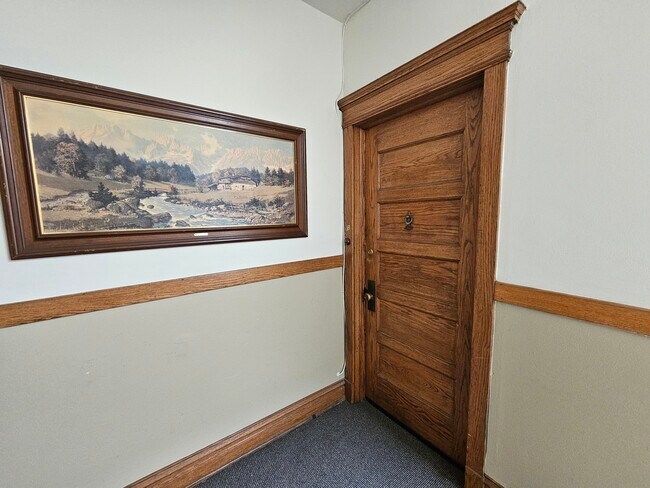 Foto del edificio - 3800 N Wilton Ave