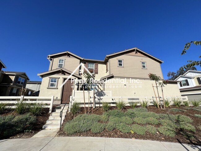 Building Photo - 3 br, 2.5 bath House - 7868 Paseo De Daly