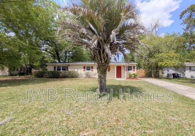 Building Photo - 7047 Red Robin Dr