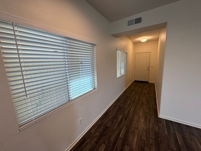 Building Photo - 3 Bedroom Brand New Home!