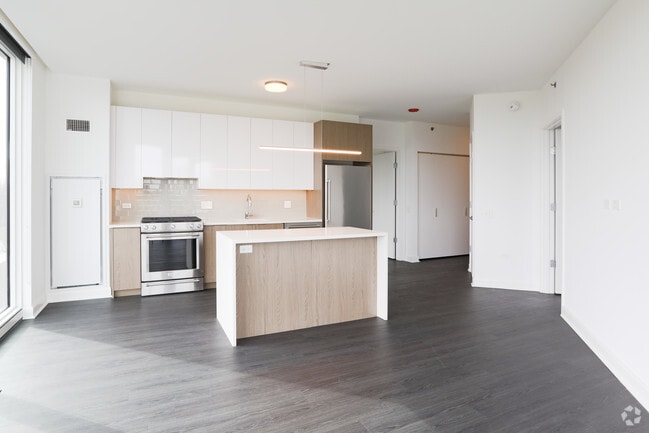 2 BR, 2BA - Living Room/Kitchen - Elevate Lincoln Park