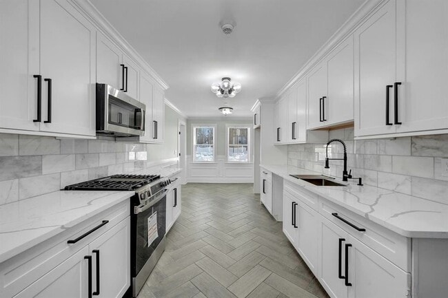 Building Photo - Upscale New 2 Bedroom Rental $4000