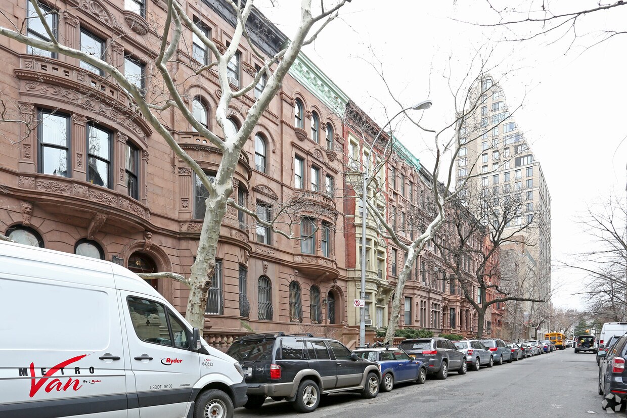 Primary Photo - 37 W 88th St