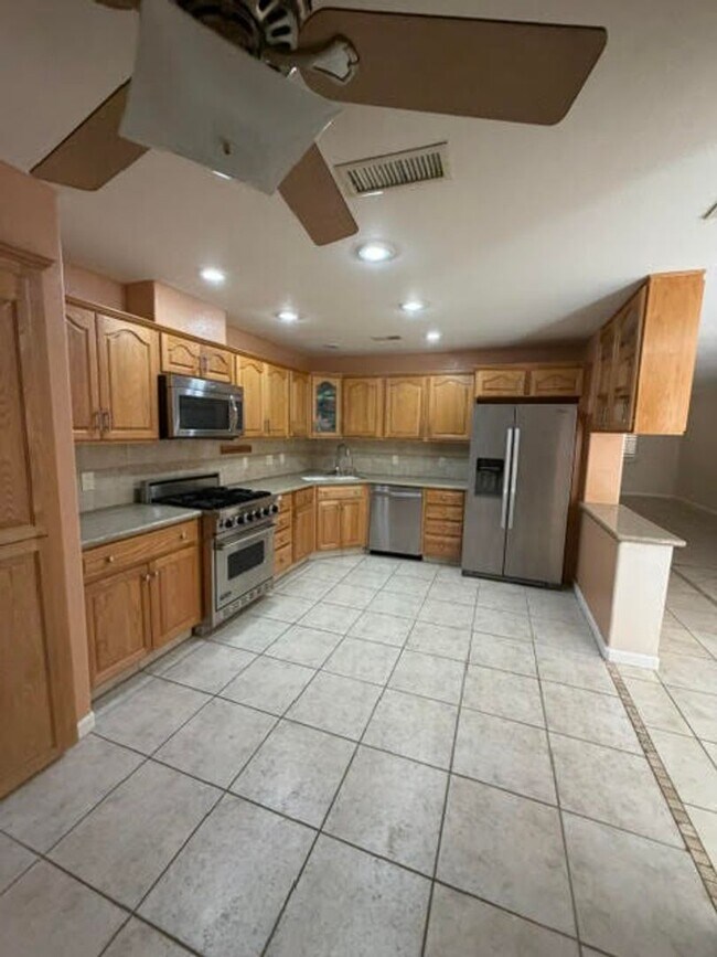 Foto del edificio - 2208 Rugged Mesa Dr
