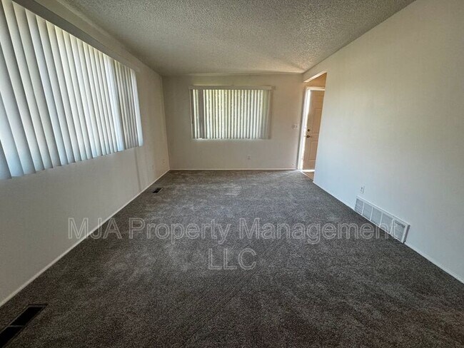 Foto del edificio - 4735 S 1900 W