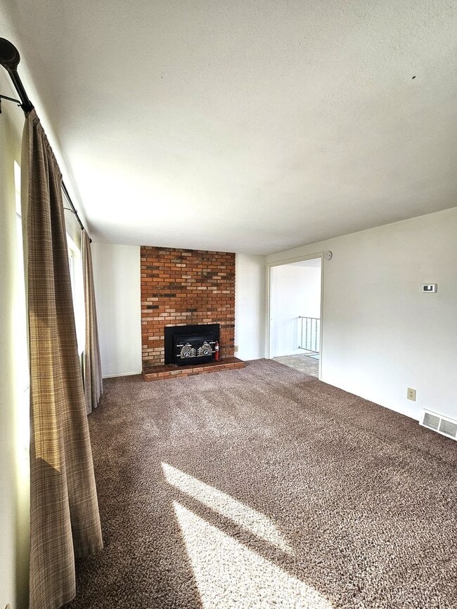 Building Photo - 1828 S McKinley St