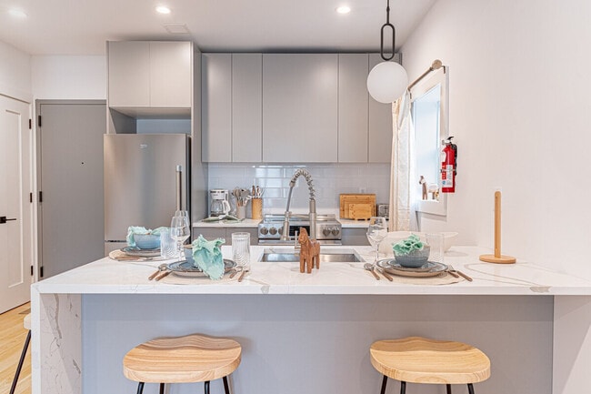 Foto del edificio - 1255 Decatur St