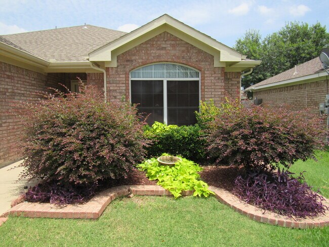 Foto del edificio - 10532 Braewood Dr