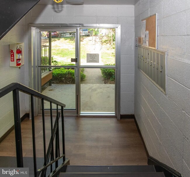 Building Photo - 5410 85th Ave