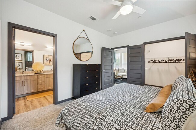 Interior Photo - Windsor Apartments