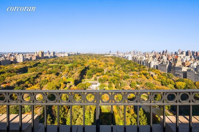 Building Photo - 50 Central Park S