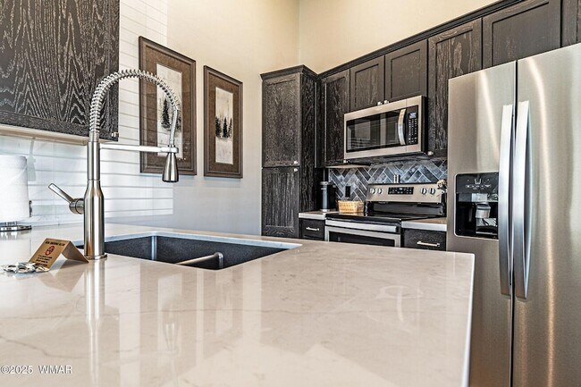 Foto del edificio - 3350 W Sugar Pine Way