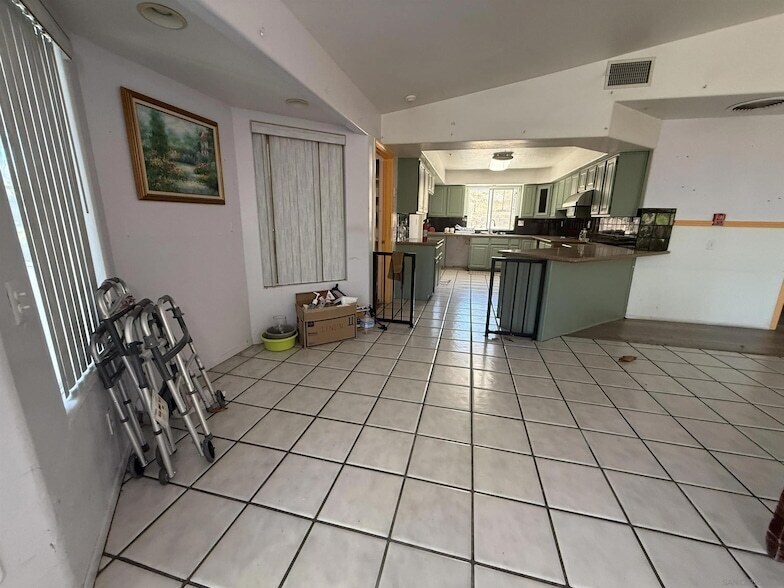 Foto del edificio - 16031 Pomerado Rd