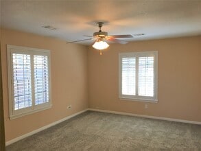 Building Photo - 12944 Orion Ct E