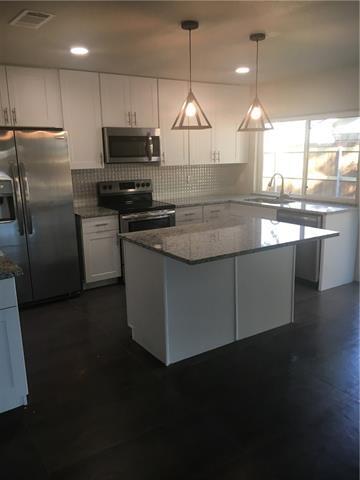 Building Photo - 1531 Camelia Dr