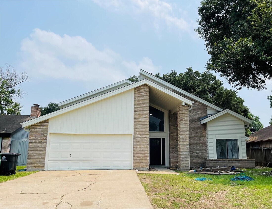 Foto principal - 10435 Huntington Estates Dr
