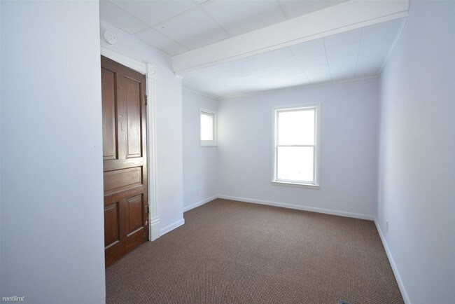 Building Photo - 1 br, 1 bath  - 137 Park St 2