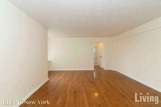 Foto del edificio - 5530 Netherland Ave