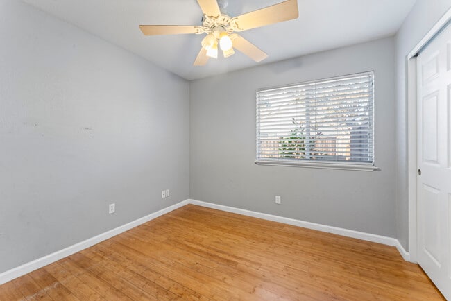 Foto del edificio - 2126 Sunhaven Ct