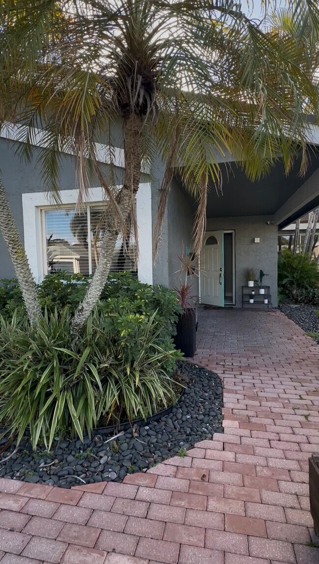 Building Photo - 963 NW 89th Ave