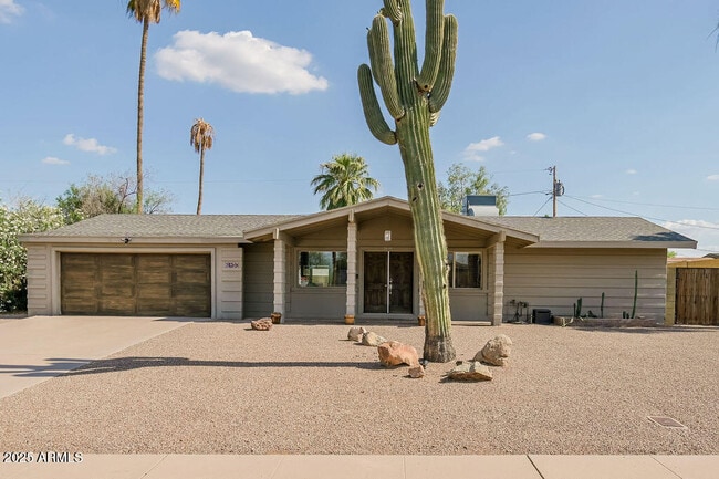 Building Photo - 2611 E Cheryl Dr