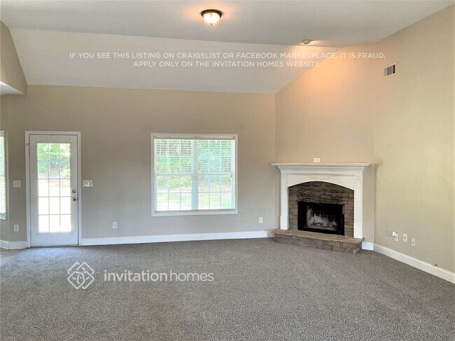 Foto del edificio - 8210 Mossybrook Ln