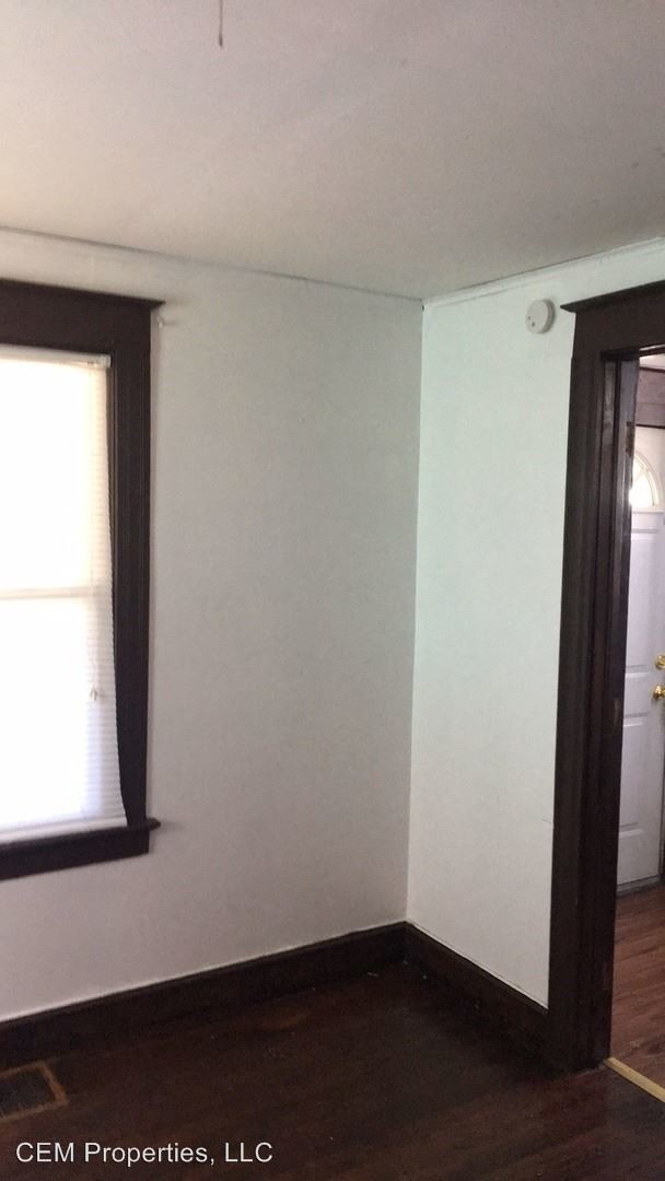 Building Photo - 3 br, 1 bath House - 225 Weyl Street