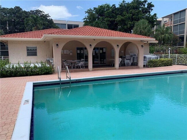 Foto del edificio - 1541 S Ocean Blvd