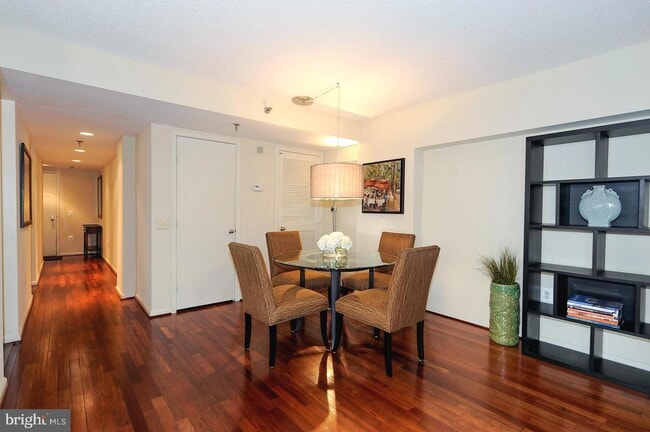 Foto del edificio - 2311 M St NW